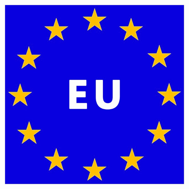 Flagge der Europäischen Union mit einem blauen Hintergrund, zwölf gelbe Sterne in einem Kreis und den Text "EU" in der Mitte.