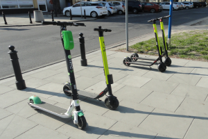 Kampagne "E-Scooter-Pannen": Polizei Dortmund warnt auf Social Media vor komplett unterschätzten Gefahren
