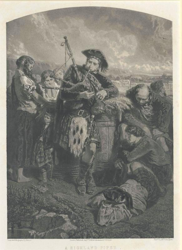 Schwarz-weißes Gravur von einem Mann, der vor einem Publikum eine Dudelsack spielt, unter einem bewölkten Himmel, mit dem Text "Ein Highland Pipe" unten.