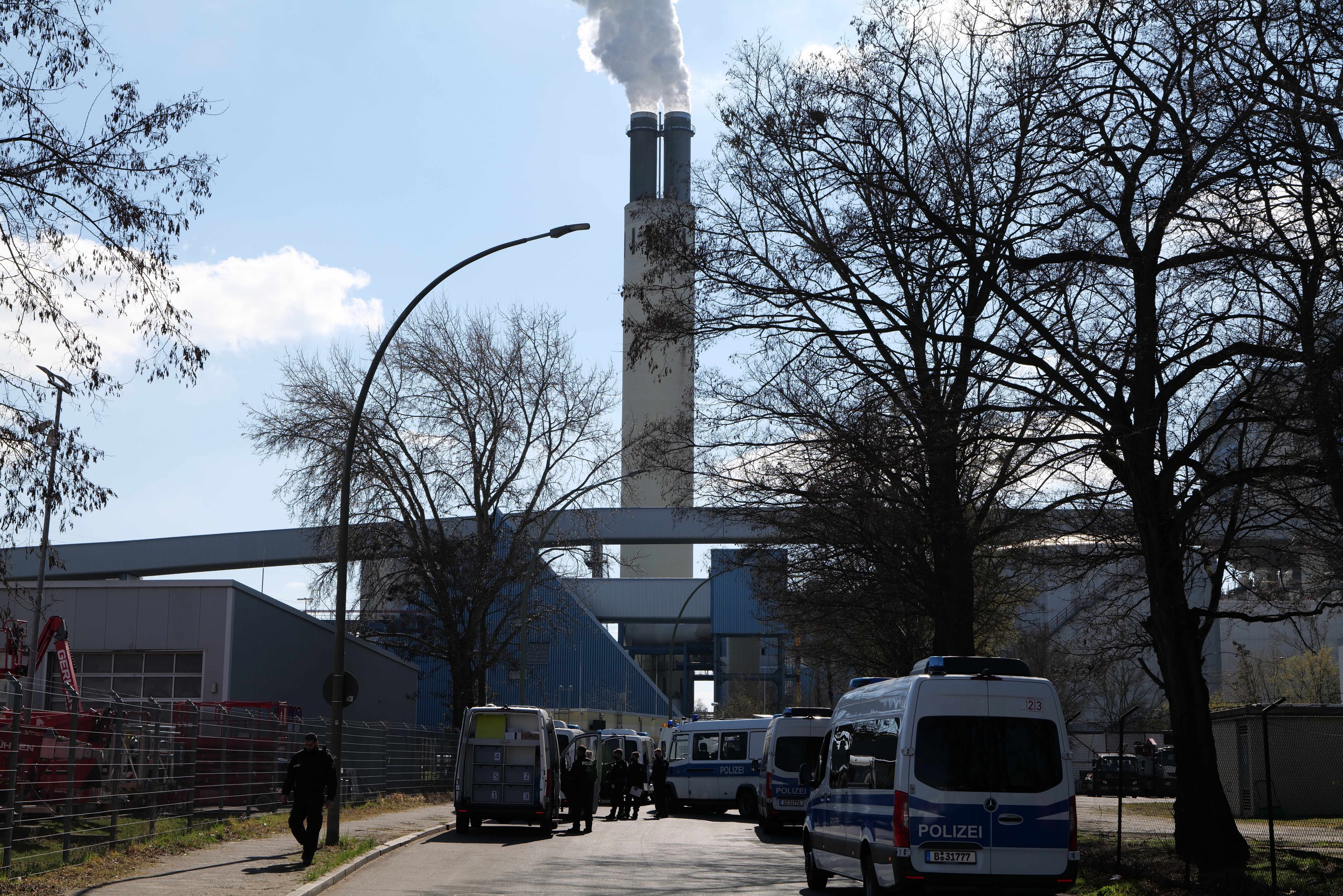 HZA-BI: Bielefeld Zoll beschlagnahmt 150.000 geschmuggelte Zigaretten / Tabakschmuggler auf A44 bei Anröchte gestoppt