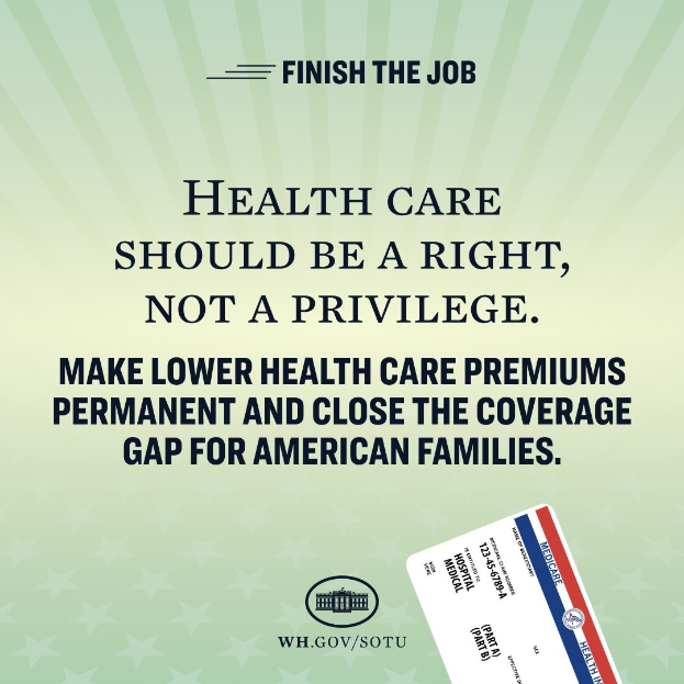 Plakat mit dem Text "Beende den Job: Gesundheit sollte ein Recht sein, nicht ein Privileg" und einer Karte mit der Aufschrift "Mache niedrigere Gesundheitskosten permanent und schließe die Lücke in der Versorgung für amerikanische Familien."