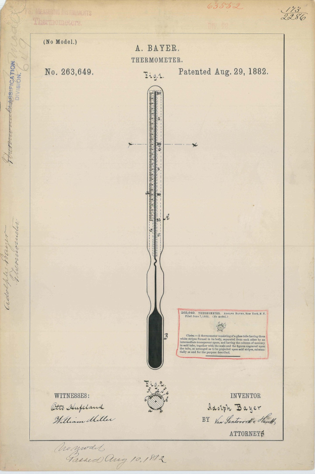 Altes Buch mit einer Zeichnung eines "Bayer Thermometers" beschriftet mit "Patent Nr. 263,649" auf dem Deckel.
