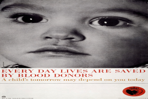 Ein Plakat mit dem Bild eines traurigen Kindergesichts und der schwarzen, fetten Schrift "Jeden Tag rettet Blutspenden Leben."